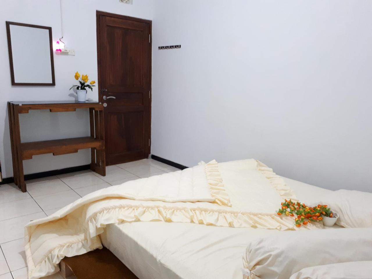 Villa Fifari - 5 Kamar Tidur, 3 Kamar Mandi Batu  Exterior photo